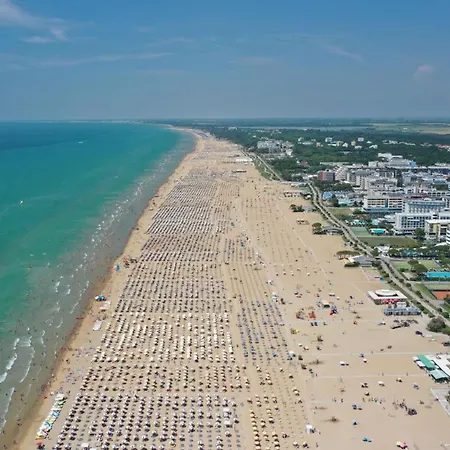 Apartman One Bedroom Flat With Pool-beahost Bibione