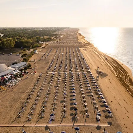 One Bedroom Flat With Pool-beahost Apartment Bibione